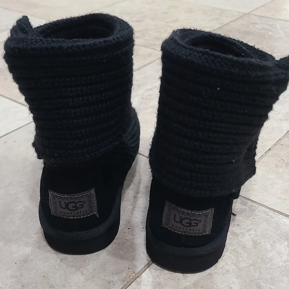 ugs cozy black